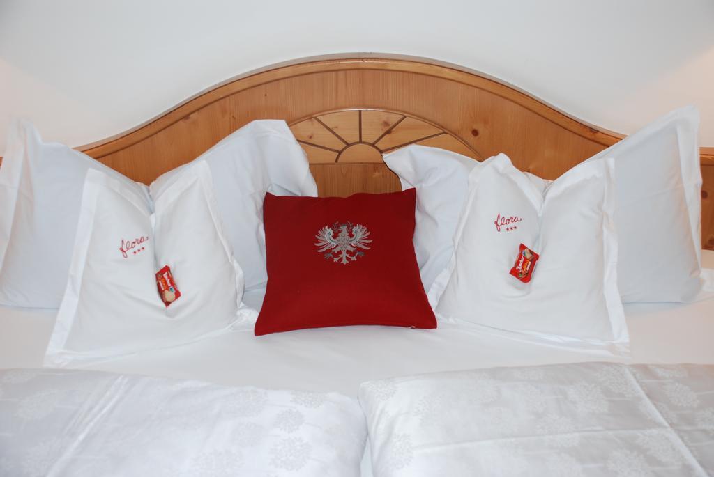 Hotel Flora Selva di Val Gardena Quarto foto