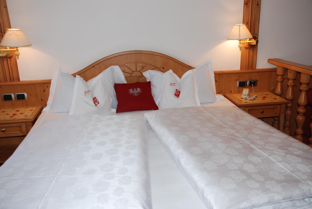 Hotel Flora Selva di Val Gardena Quarto foto