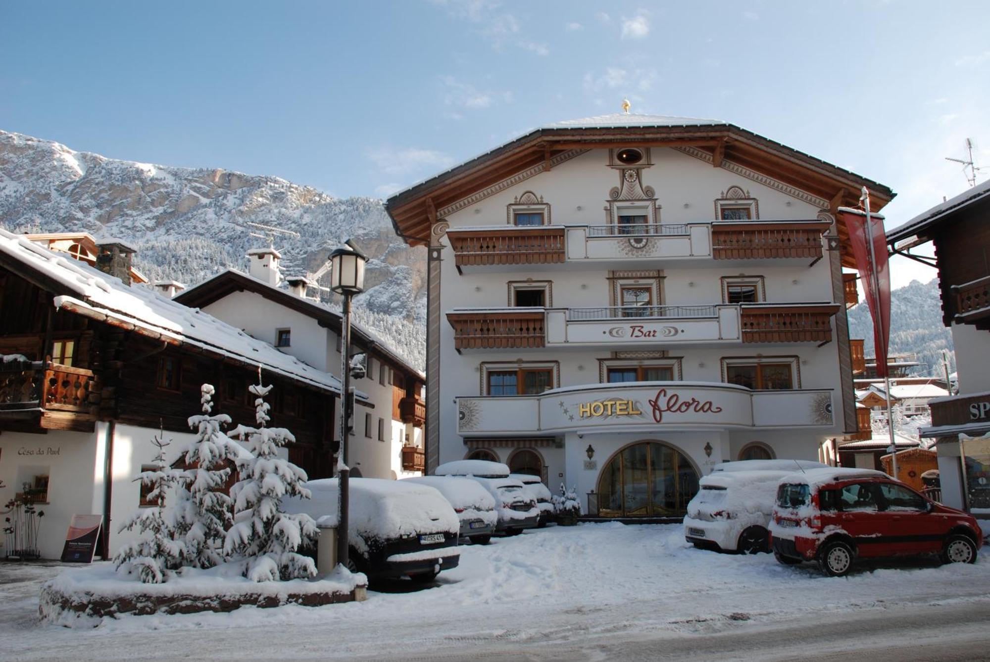 Hotel Flora Selva di Val Gardena Exterior foto