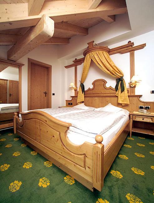 Hotel Flora Selva di Val Gardena Quarto foto